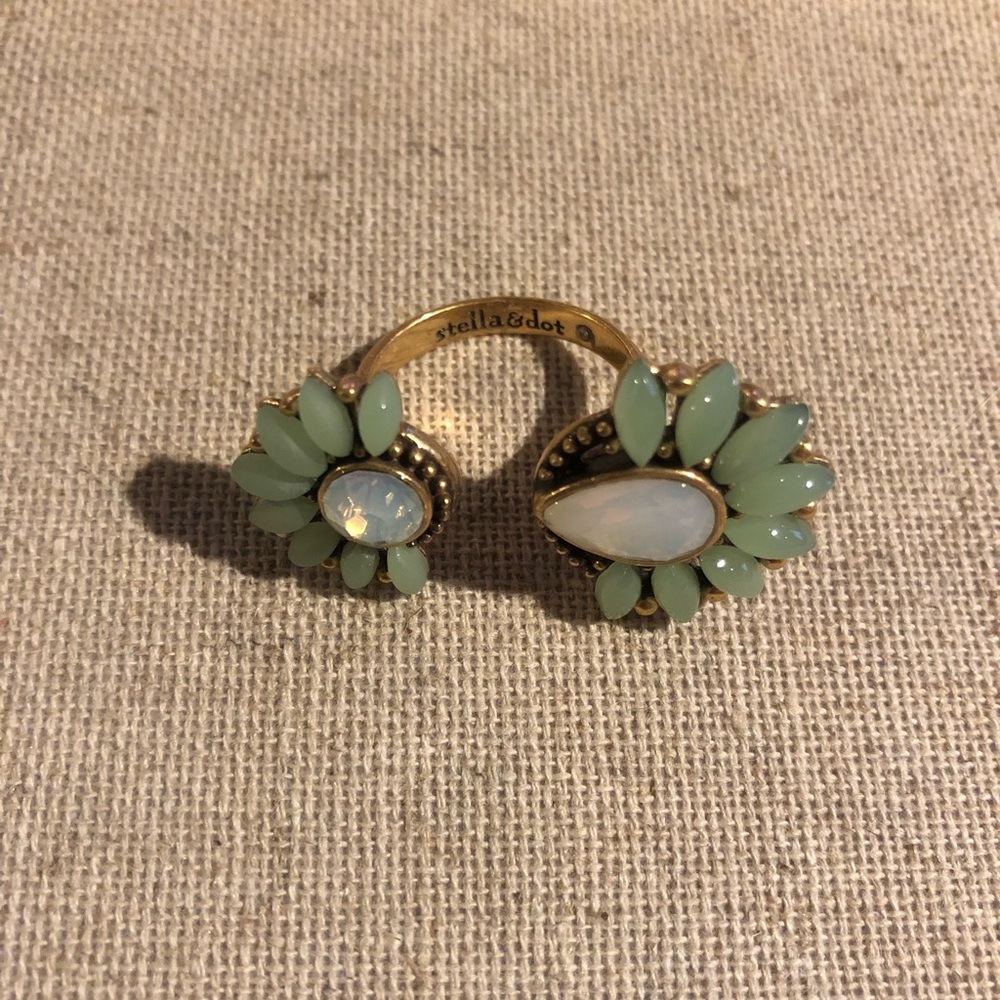 Stella and Dot Zinna Split Ring